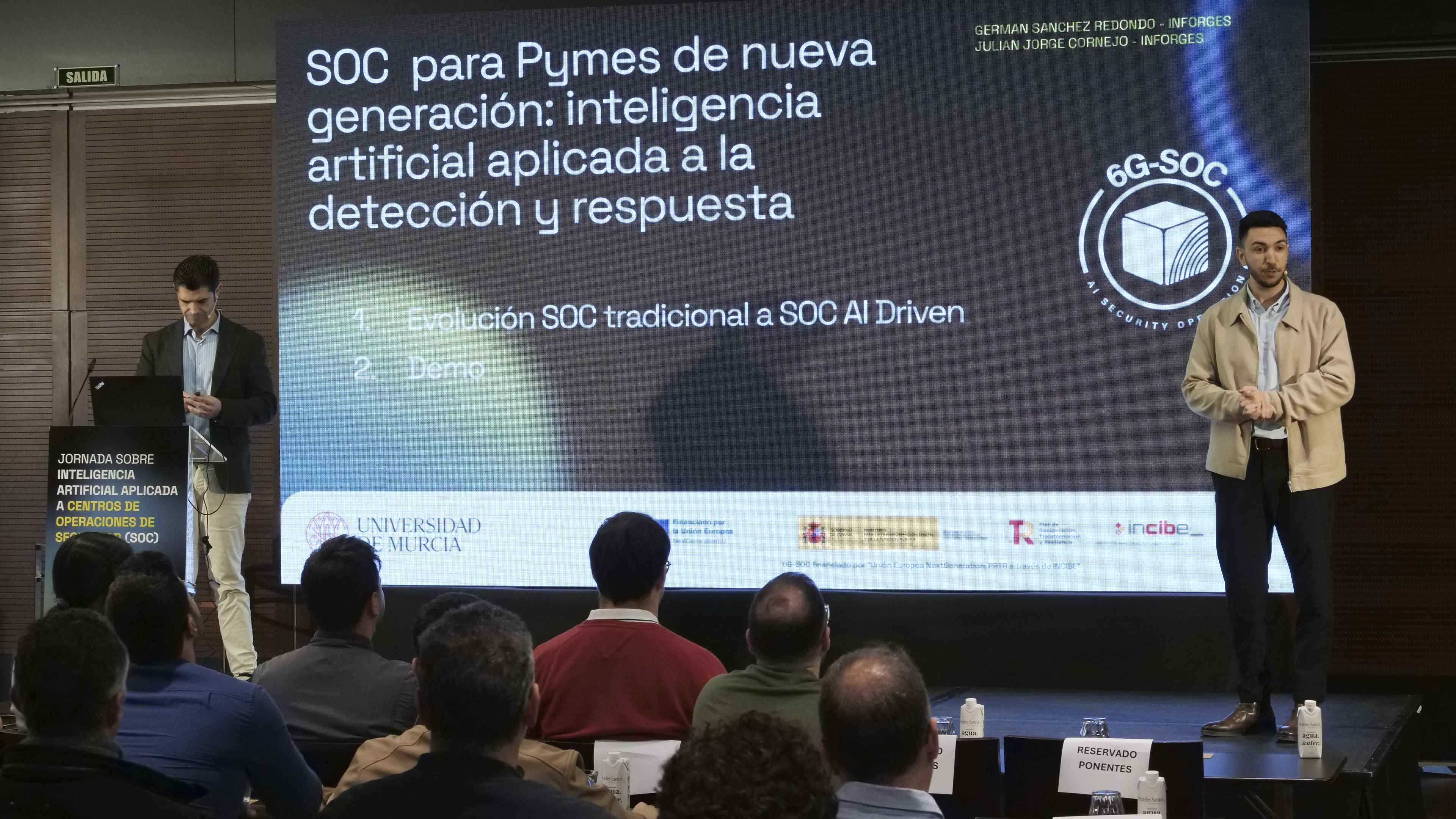 Demostración en vivo del equipo de Inforges durante la jornada